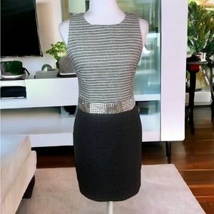 New! Grifflin Paris Black White Sleeveless Sheat Dress Knee Length Zip Up Size L